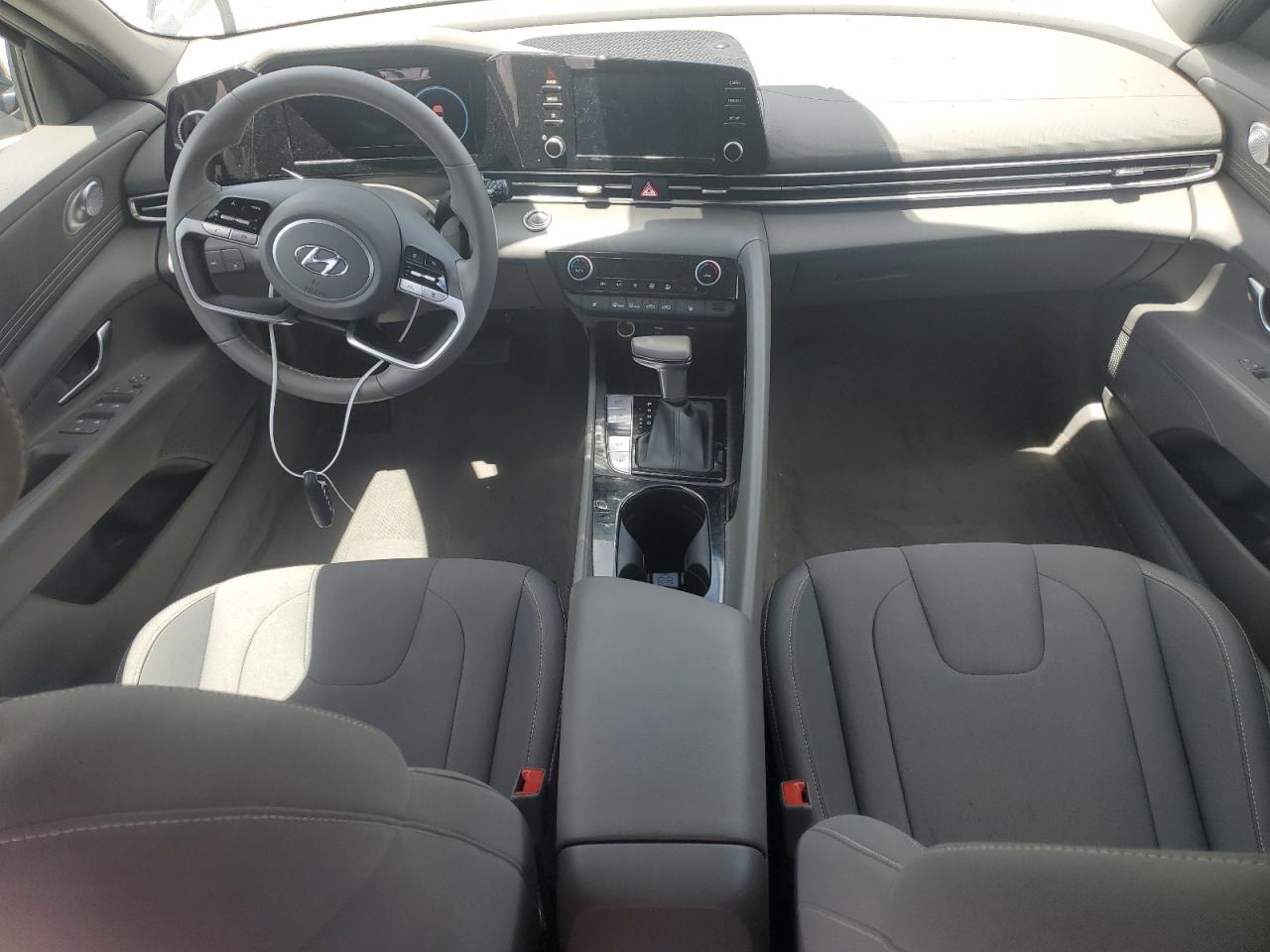 5NPLS4AG8NH085626 2022 Hyundai Elantra Sel