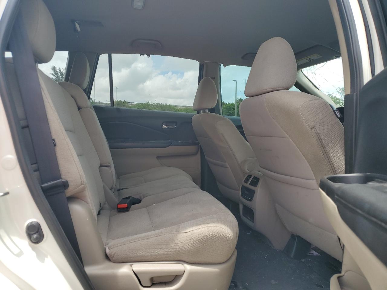 5FNYF5H36JB032807 2018 Honda Pilot Ex