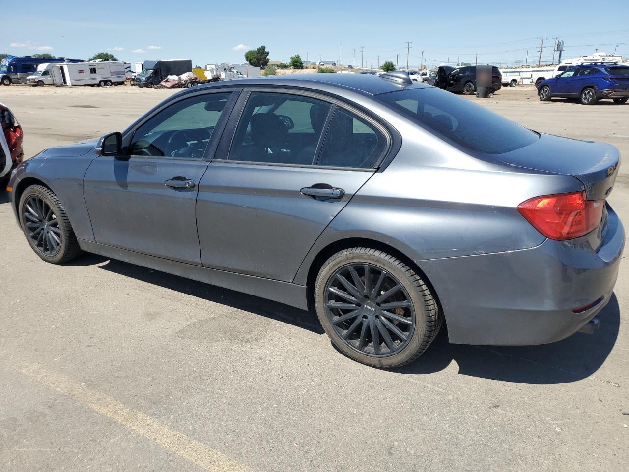 2013 BMW 328 Xi vin: WBA3B3G59DNR81381