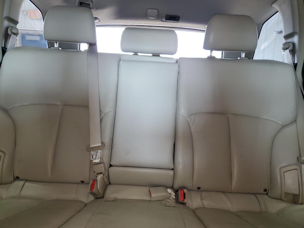 4S4BRBKC0B3331756 2011 Subaru Outback 2.5I Limited