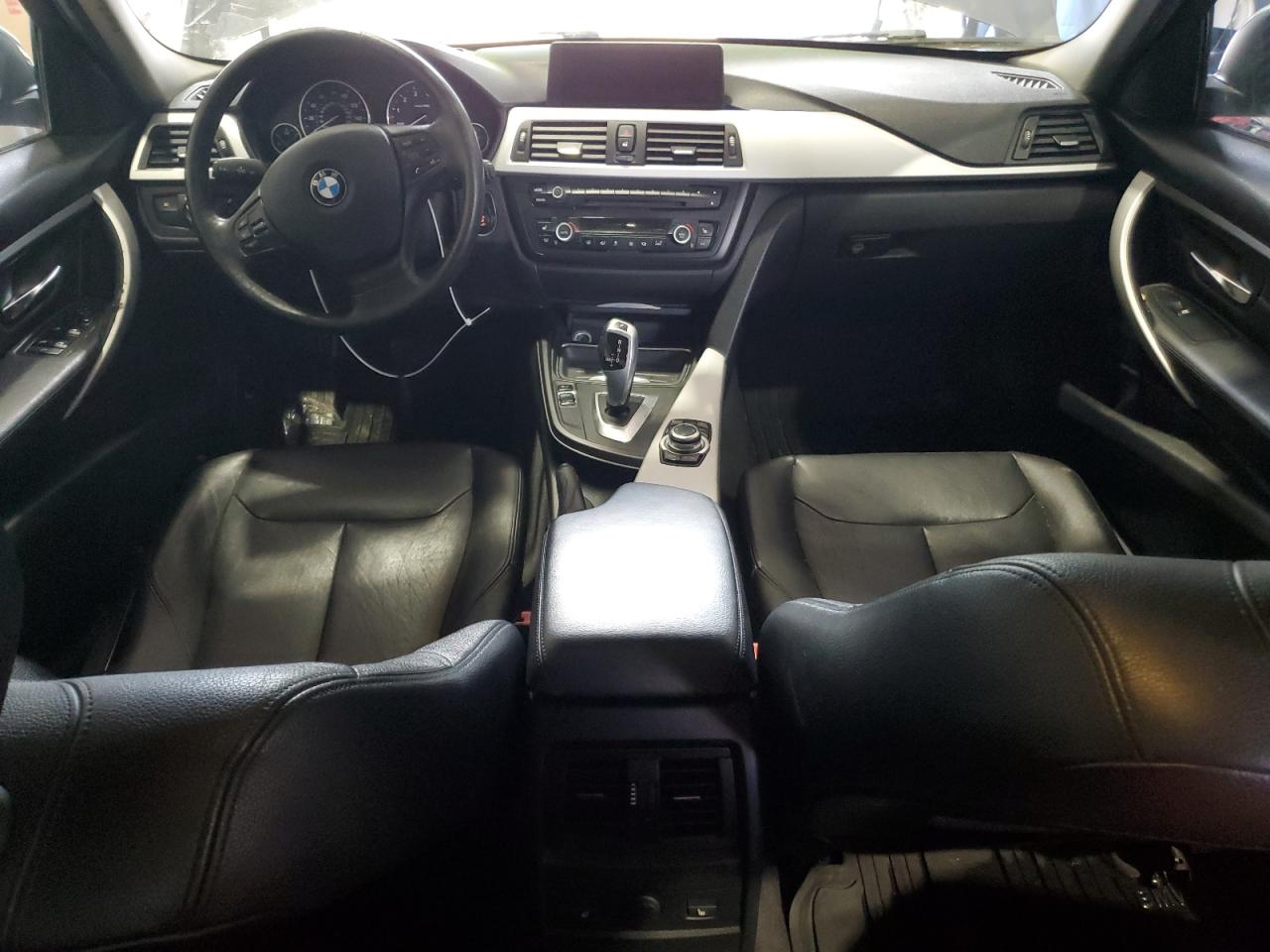 2013 BMW 328 Xi Sulev vin: WBA3B5C59DF597712