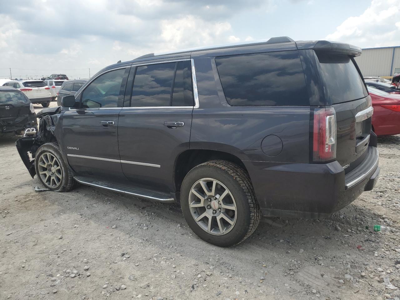 2018 GMC Yukon Denali vin: 1GKS1CKJ1JR127046