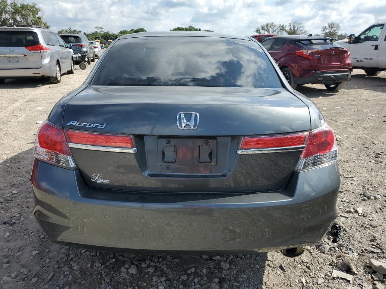 1HGCP2F3XBA085109 2011 Honda Accord Lx