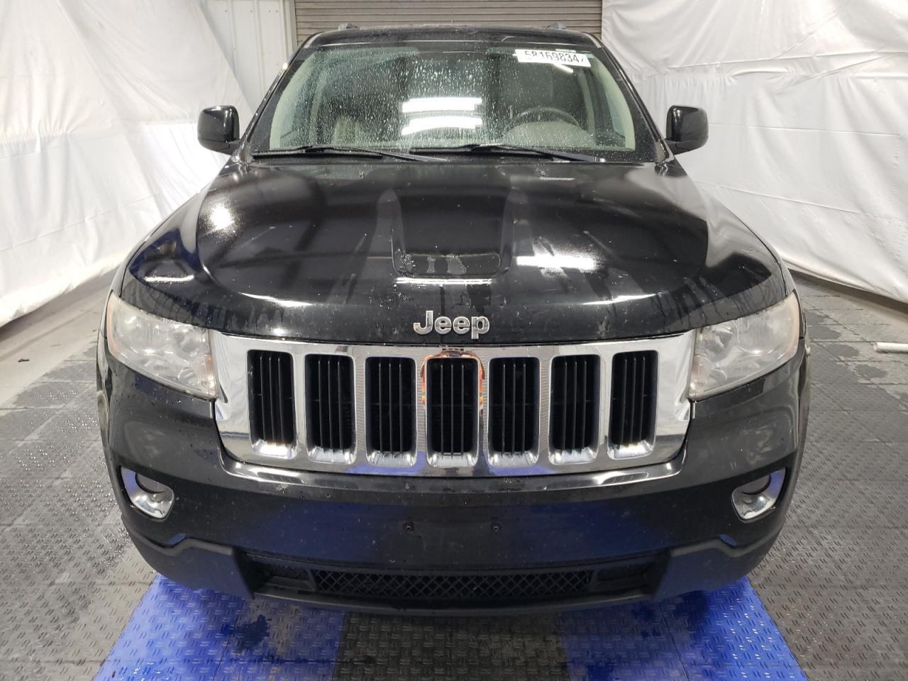 1J4RR4GG3BC510944 2011 Jeep Grand Cherokee Laredo