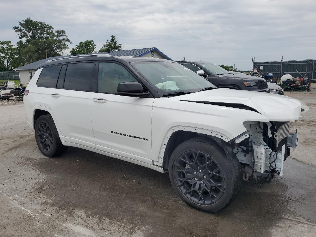 1C4RJKET2P8764429 2023 Jeep Grand Cherokee L Summit 1C4RJKET2P8764429 2023 Jeep Grand Cherokee L Summit