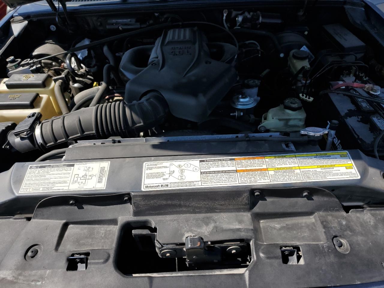 1FMYU24E0XUC25655 1999 Ford Explorer