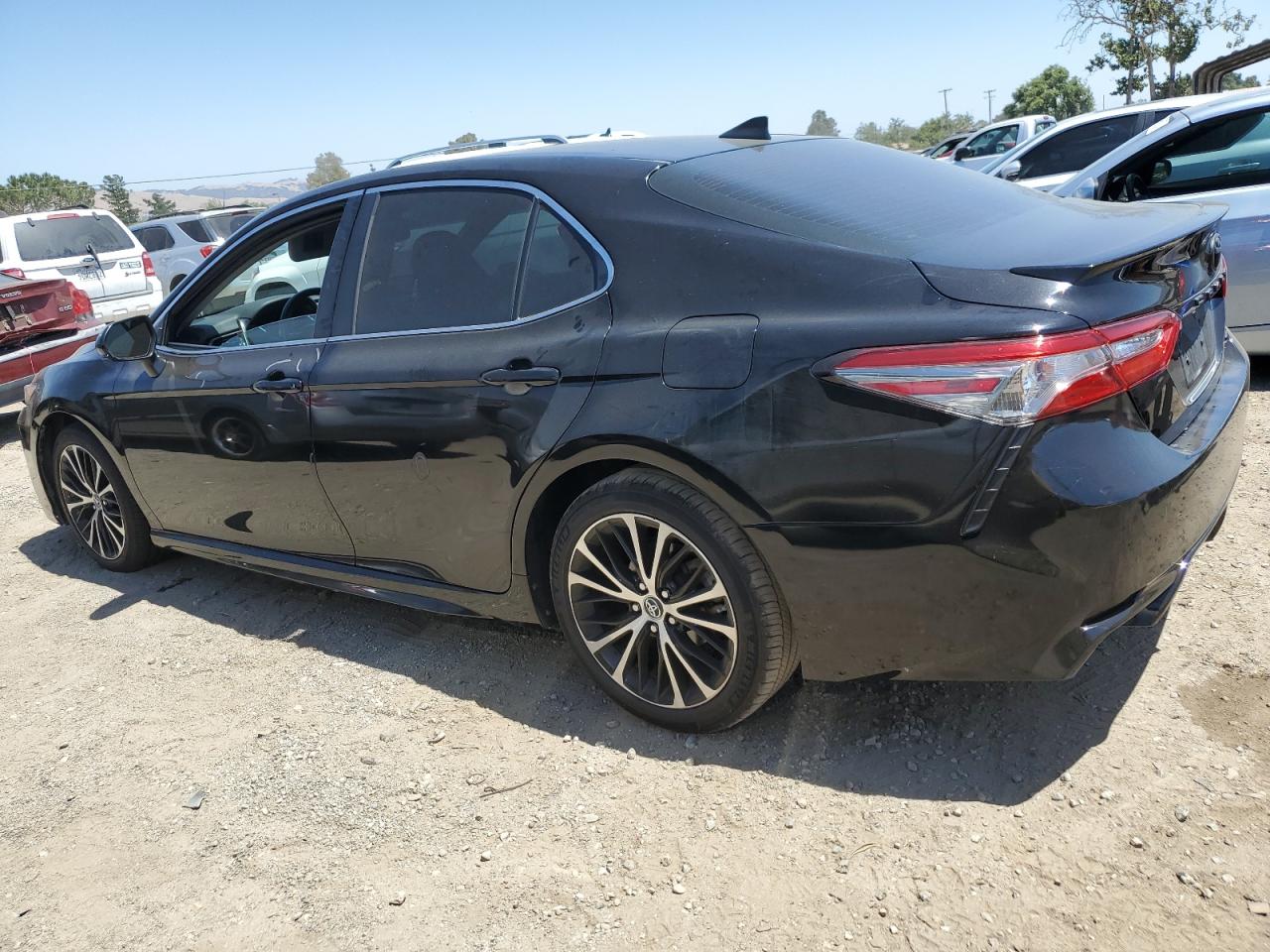 2019 Toyota Camry L vin: 4T1B11HK5KU165664