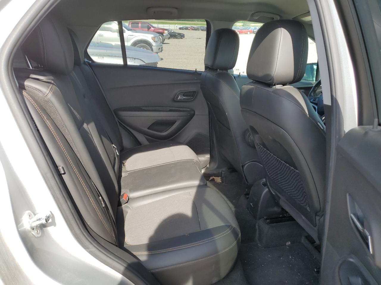 KL7CJLSB2LB323871 2020 Chevrolet Trax 1Lt