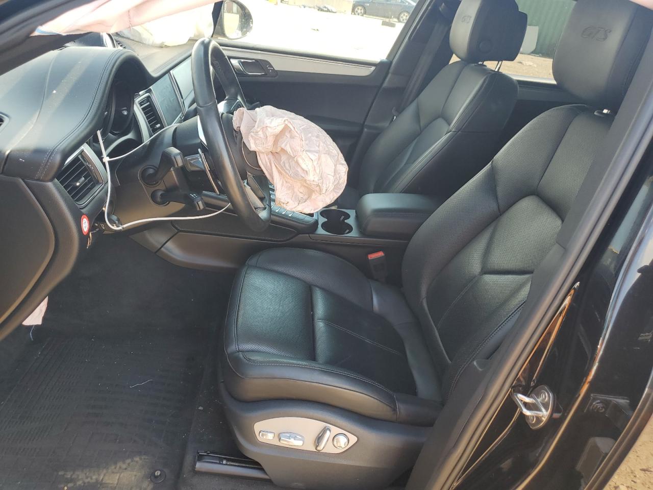WP1AG2A56HLB50936 2017 Porsche Macan Gts