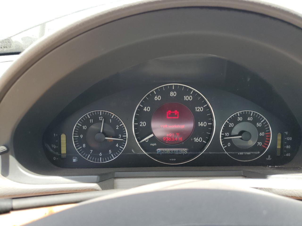 WDBUF65J84A528128 2004 Mercedes-Benz E 320