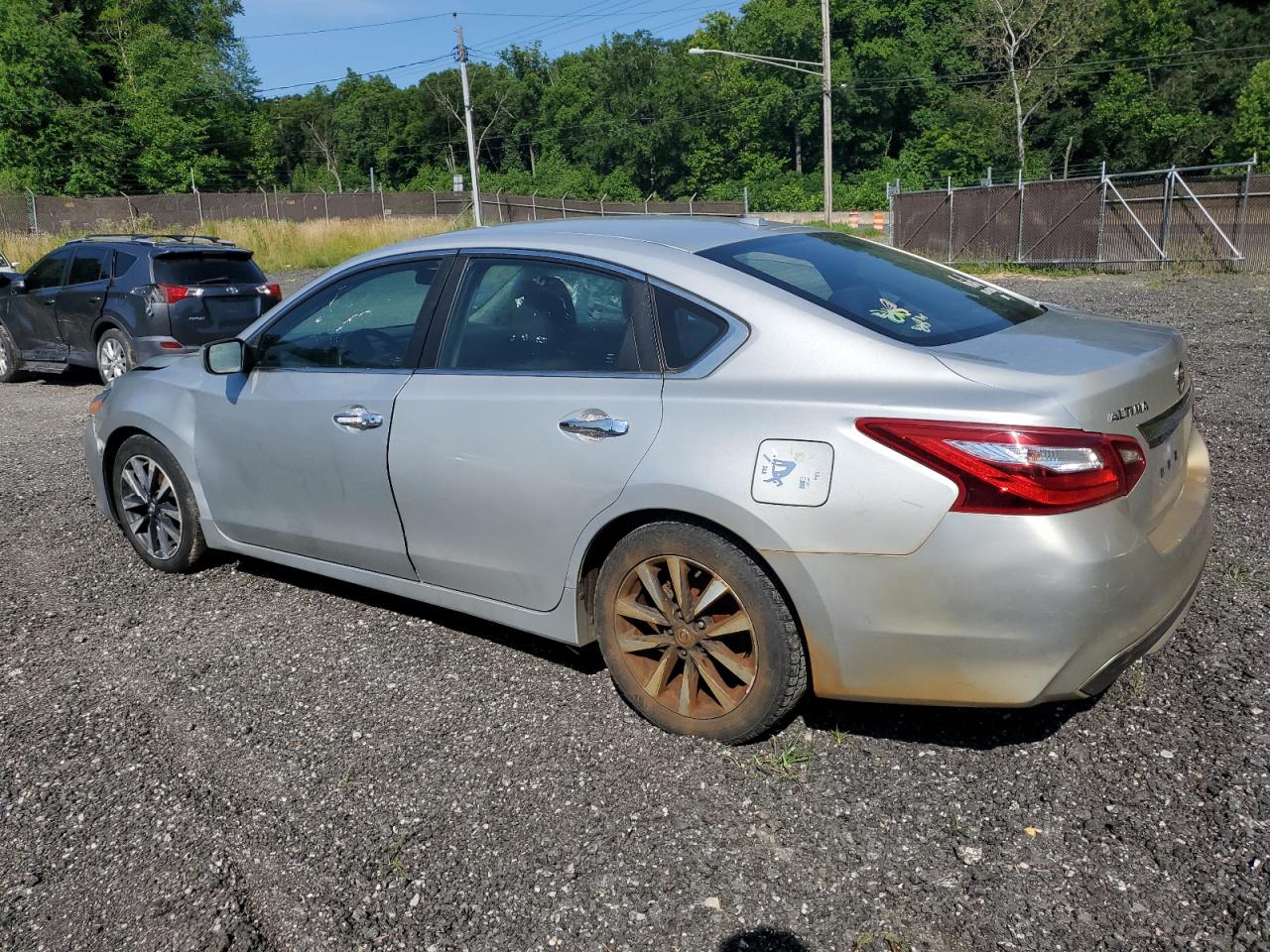 2017 Nissan Altima 2.5 vin: 1N4AL3AP1HC174412