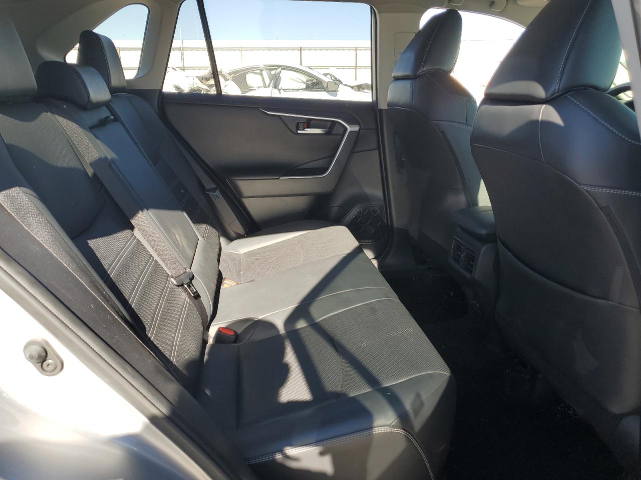 JTMN1RFV4NJ040254 2022 Toyota Rav4 Limited