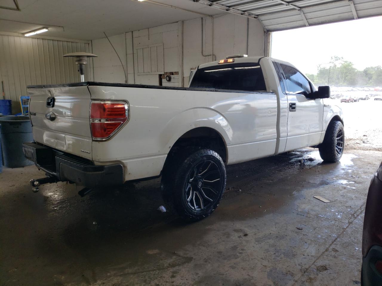 2014 Ford F150 vin: 1FTMF1CM0EKF76896