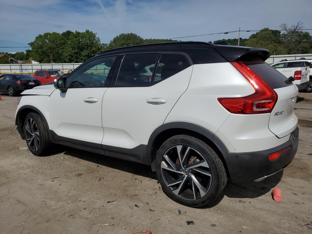 2019 Volvo Xc40 T5 Momentum vin: YV4162XZ7K2003758