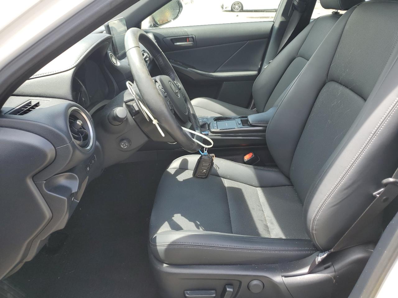 JTHDA1D25N5120613 2022 Lexus Is 300