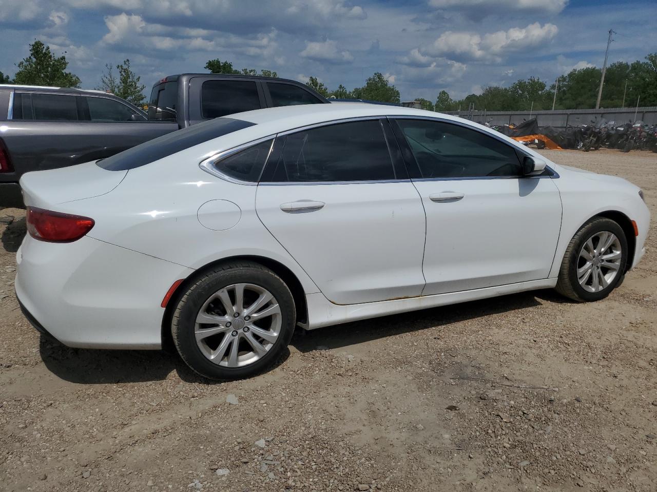 2015 Chrysler 200 Limited vin: 1C3CCCABXFN649259