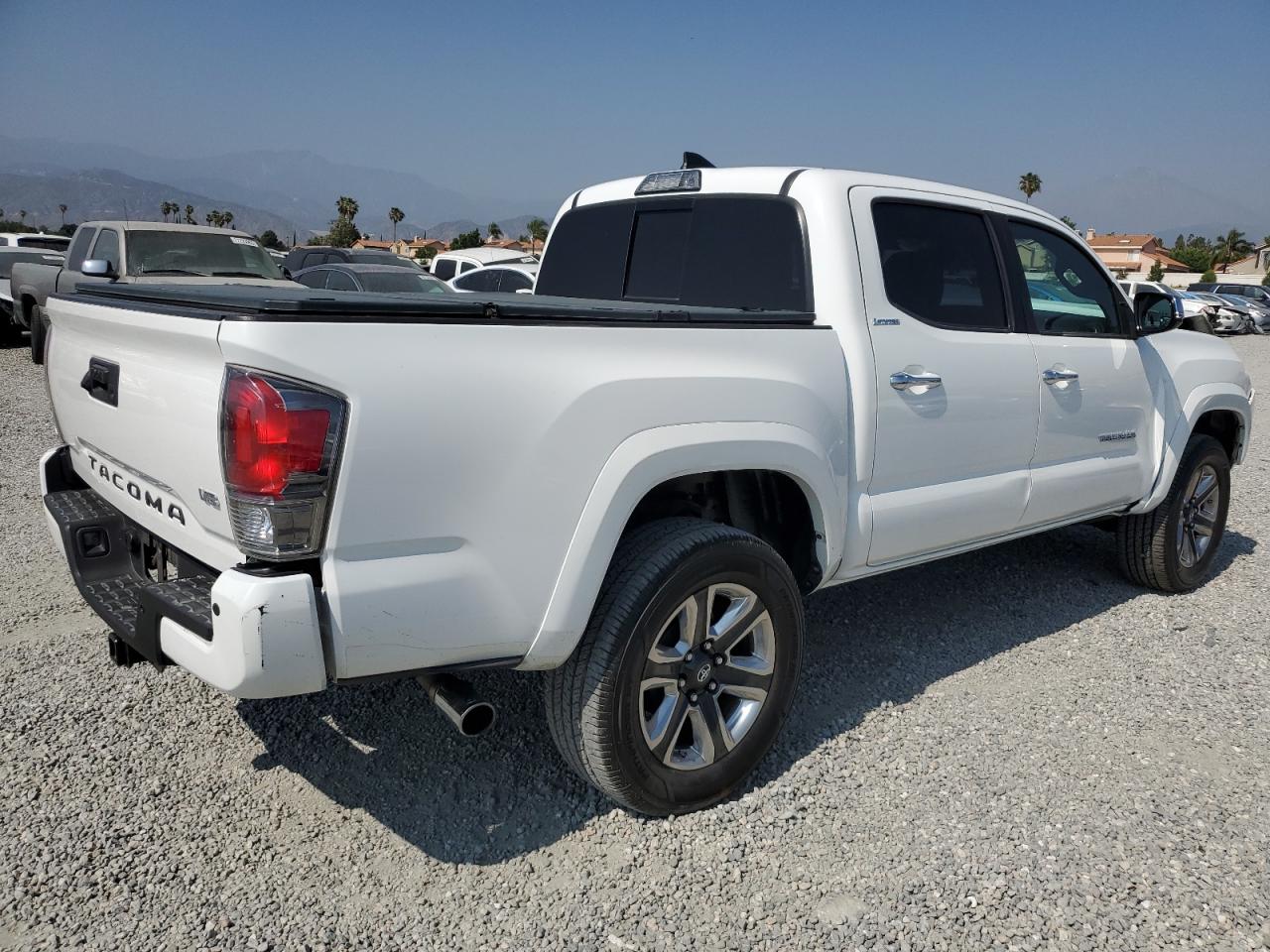 3TMEZ5CN5HM036324 2017 Toyota Tacoma Double Cab