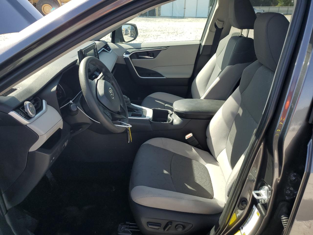 2T3W1RFV2NC204737 2022 Toyota Rav4 Xle