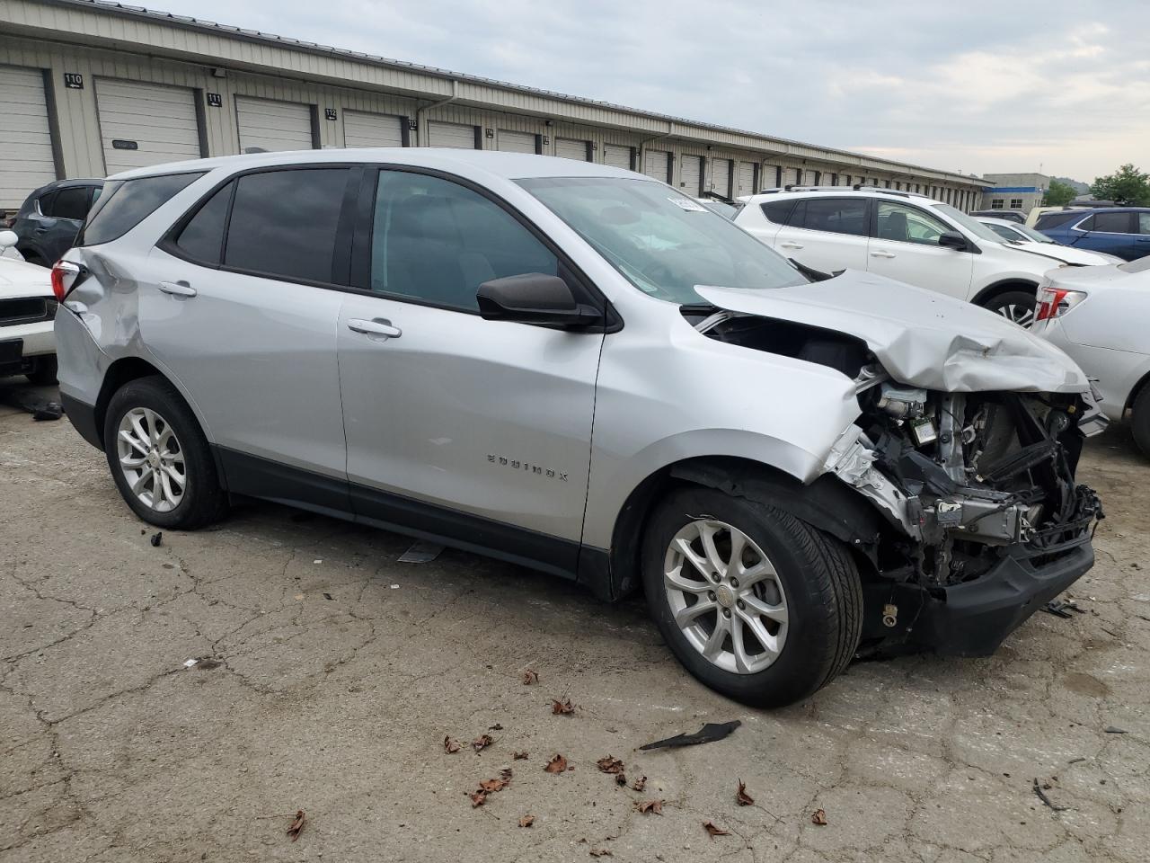 2018 Chevrolet Equinox Ls vin: 2GNAXREV6J6319377