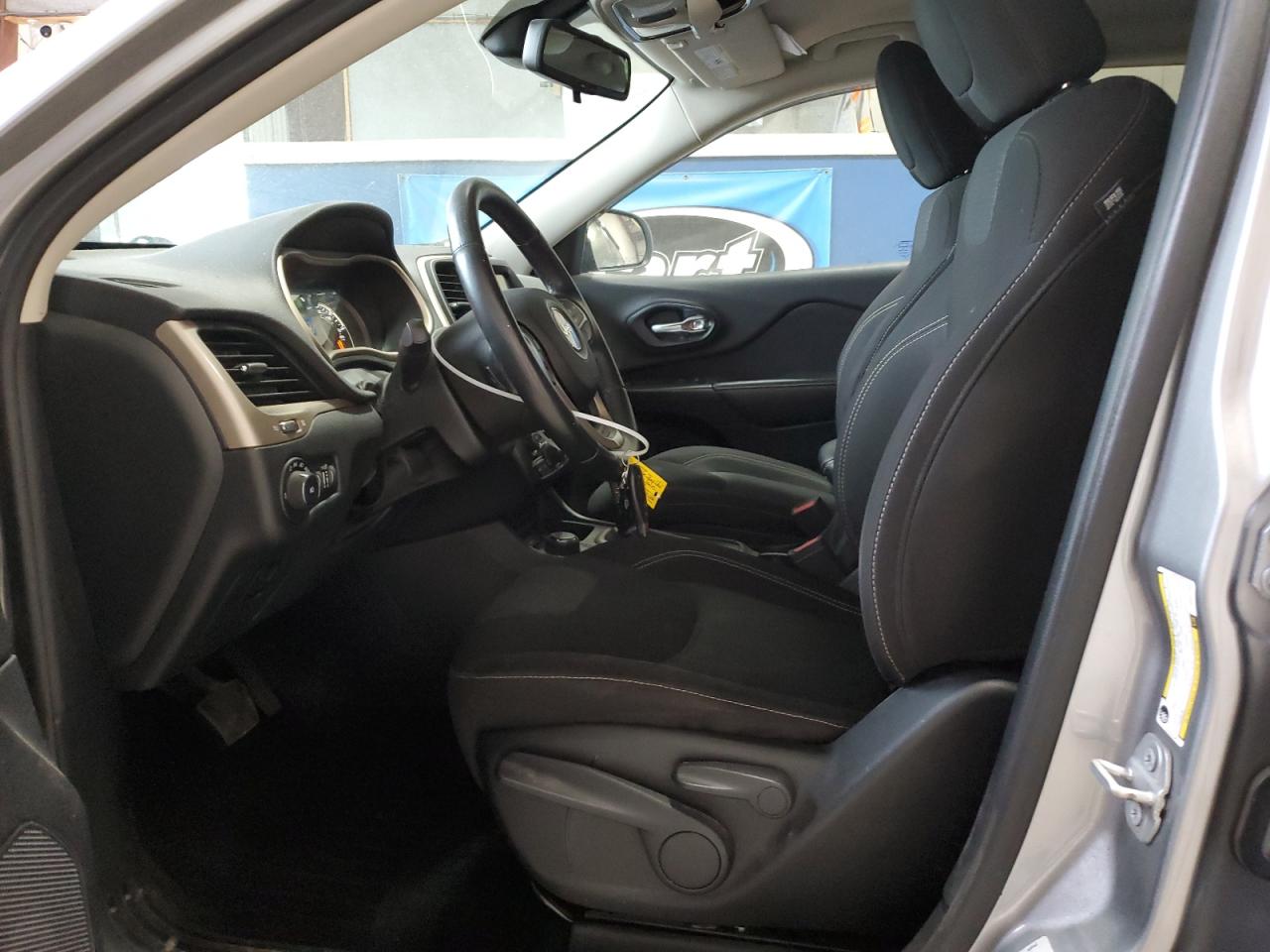 1C4PJMCB0GW372185 2016 Jeep Cherokee Latitude