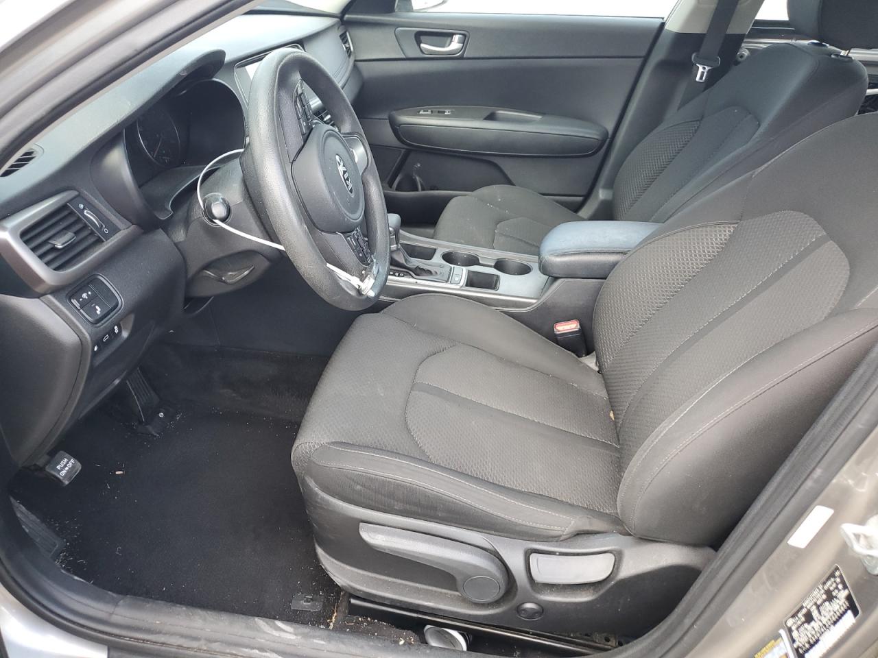 5XXGT4L30JG269831 2018 Kia Optima Lx