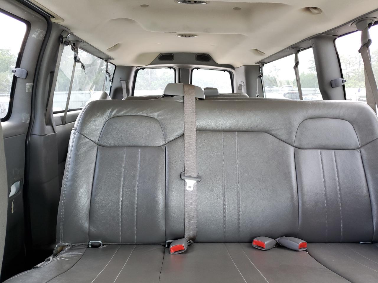 1GJ2GZDG5A1115018 2010 GMC Savana G3500 Ls