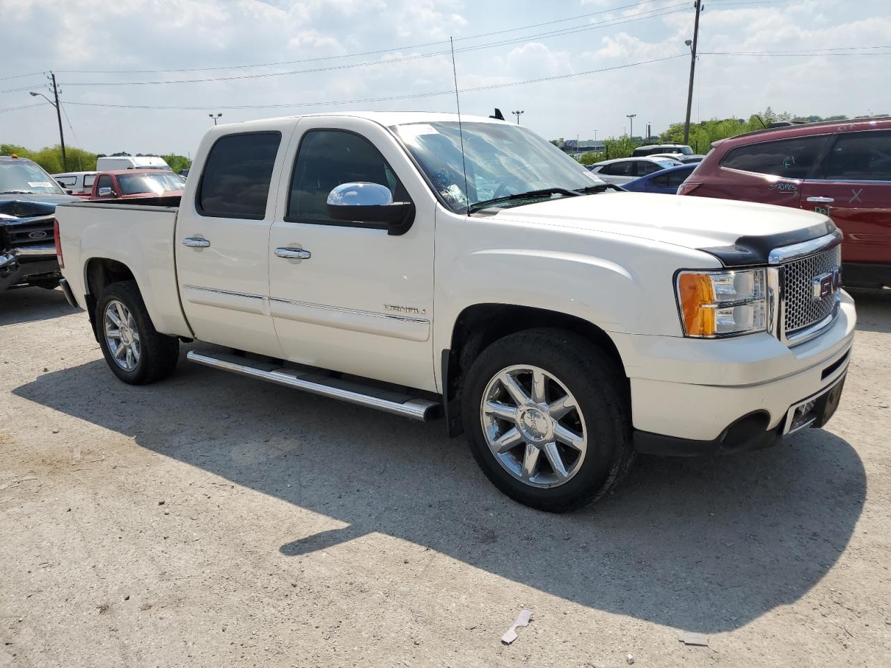 2013 GMC Sierra K1500 Denali vin: 3GTP2XE23DG266366