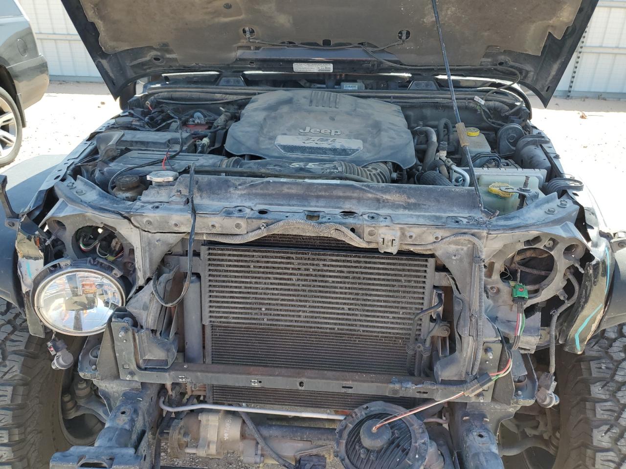 1C4HJWFG3DL571056 2013 Jeep Wrangler Unlimited Rubicon