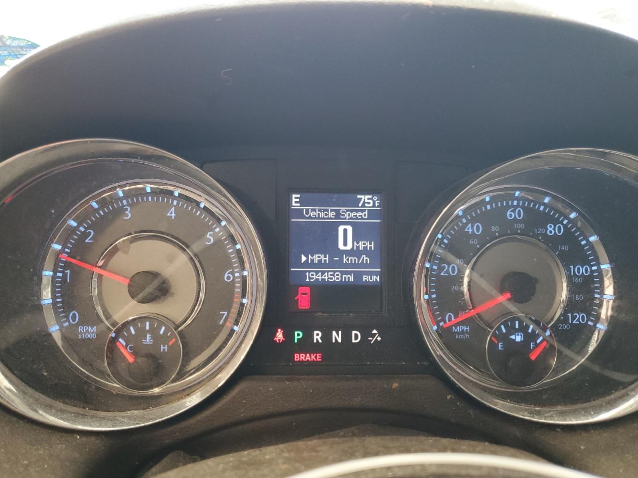 2A4RR8DG9BR781736 2011 Chrysler Town & Country Touring L