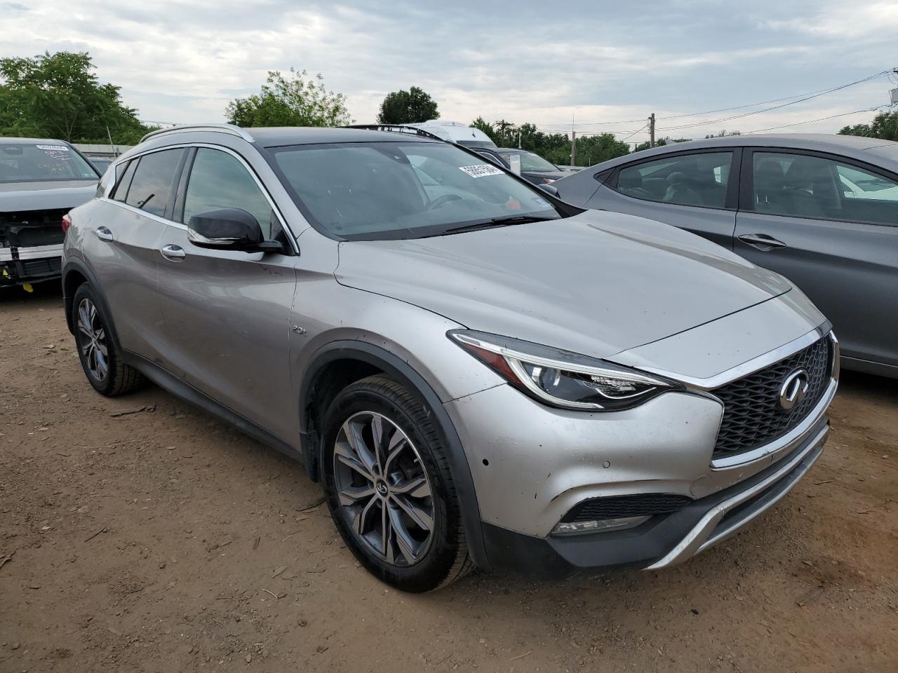 SJKCH5CR1HA023660 2017 Infiniti Qx30 Base