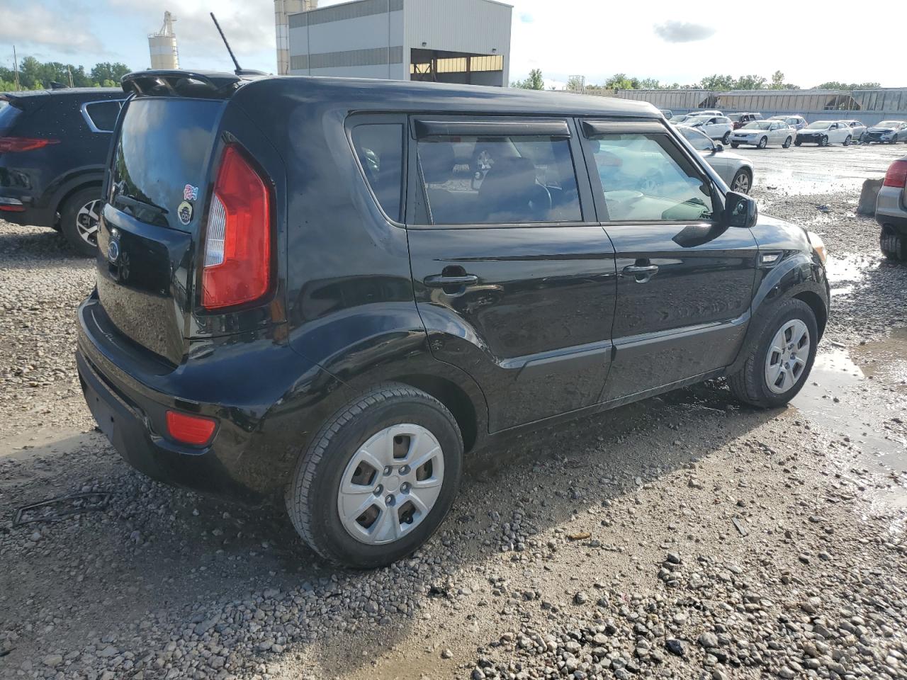 2012 Kia Soul vin: KNDJT2A57C7444862