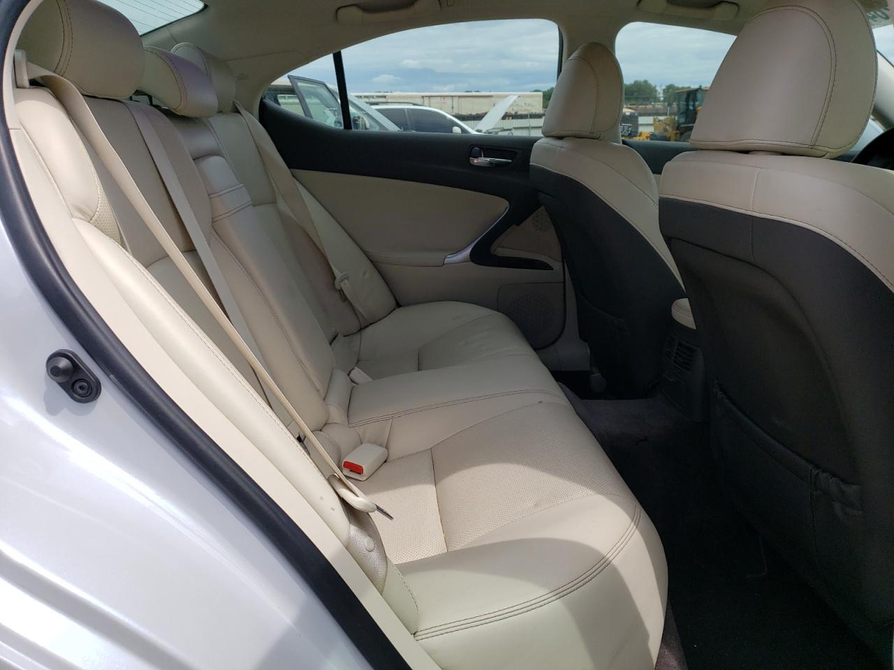 JTHCE5C24B5000757 2011 Lexus Is 350