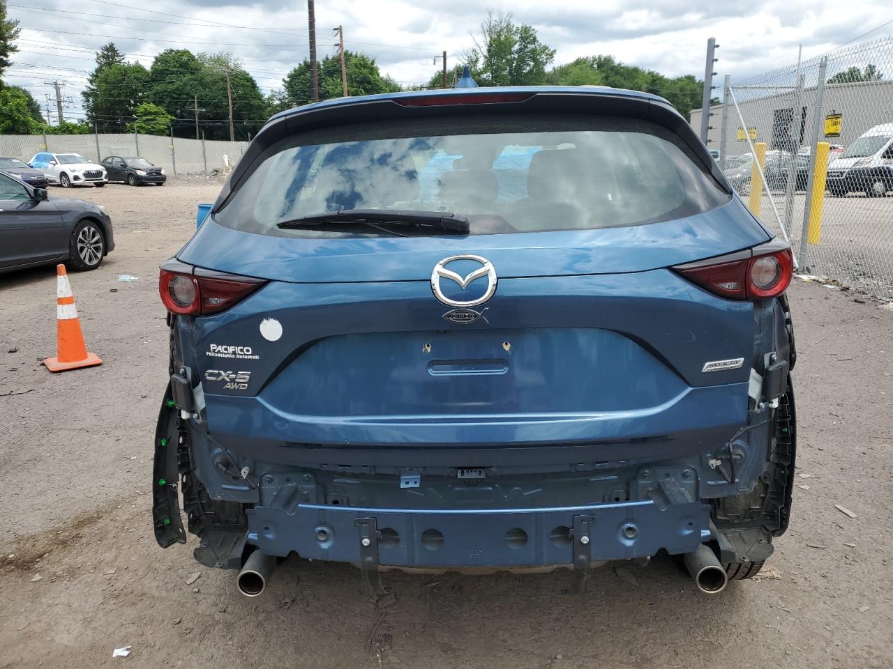 JM3KFBBMXJ0361098 2018 Mazda Cx-5 Sport