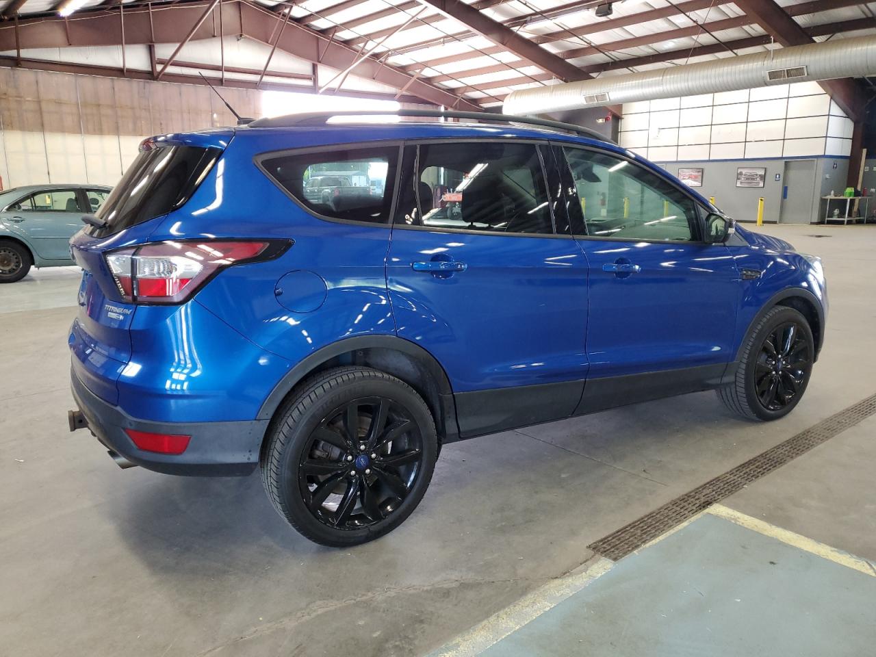 2017 Ford Escape Titanium vin: 1FMCU9J99HUC13046