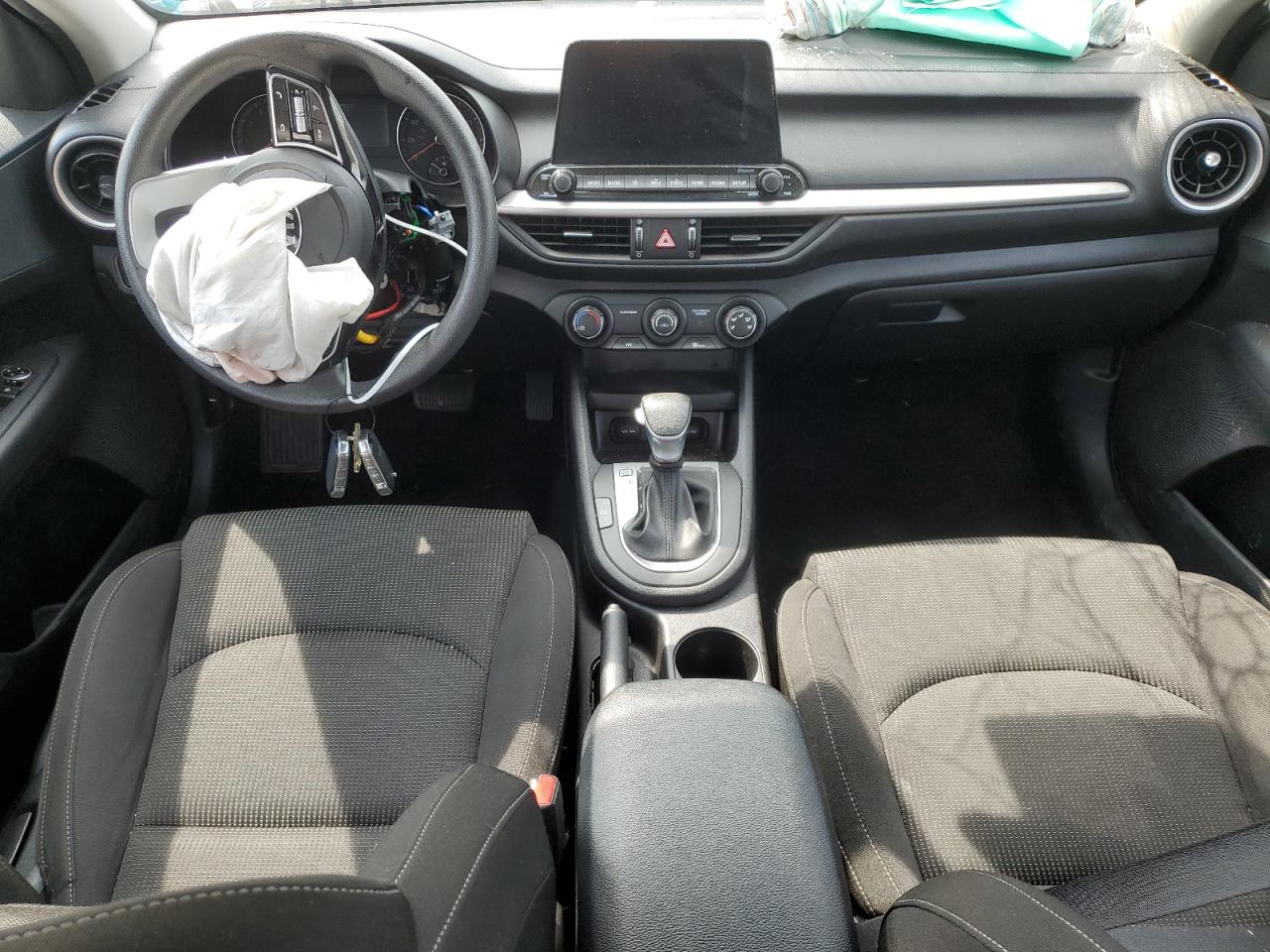 3KPF24ADXME329458 2021 Kia Forte Fe