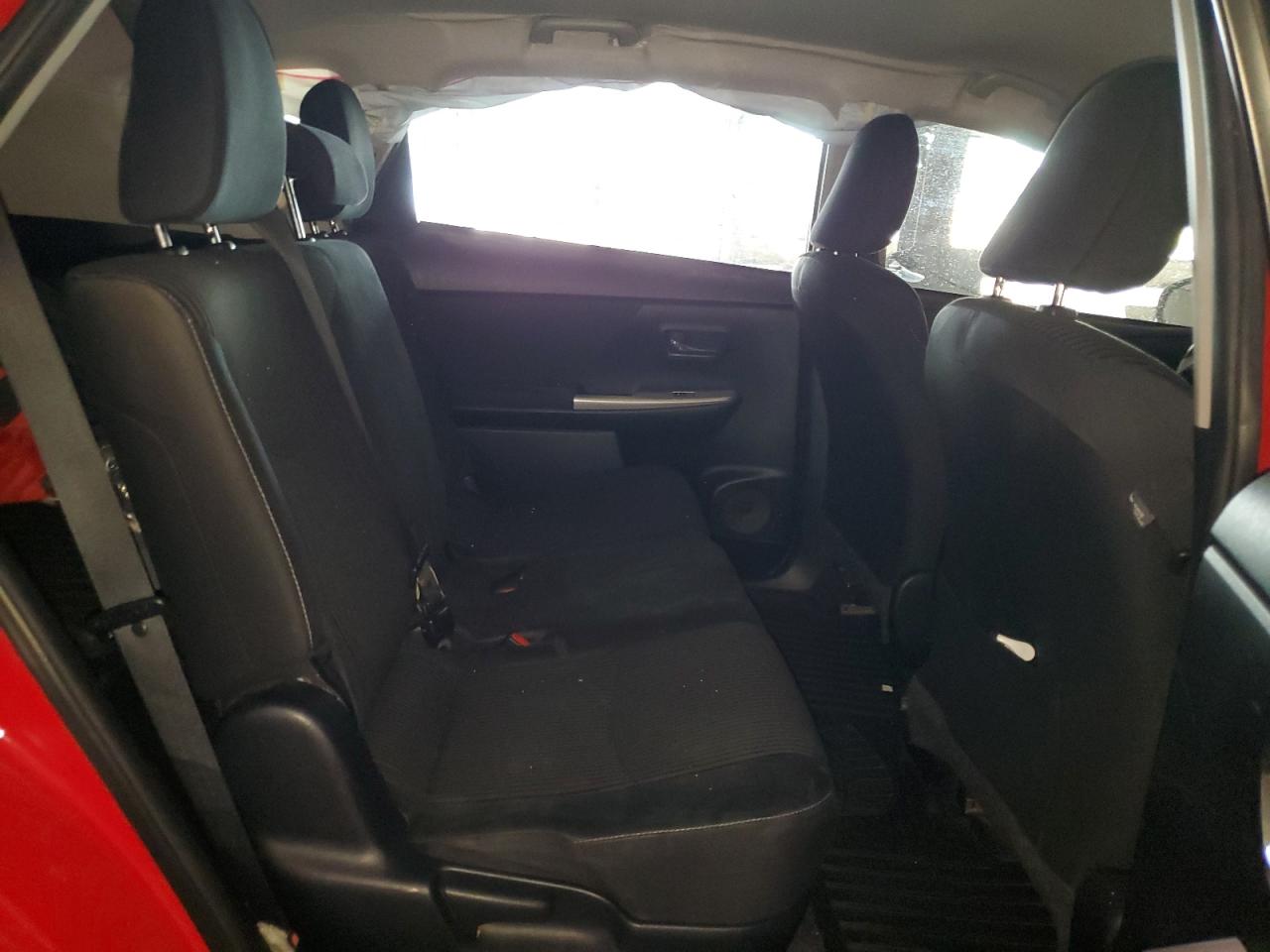 JTDZN3EU6HJ071635 2017 Toyota Prius V