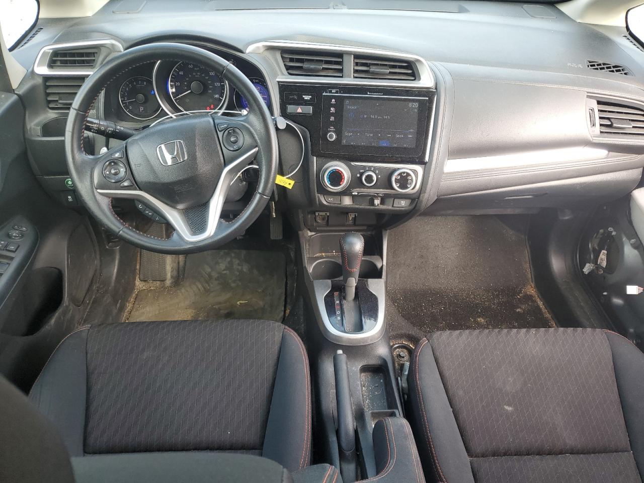 3HGGK5H62JM702755 2018 Honda Fit Sport