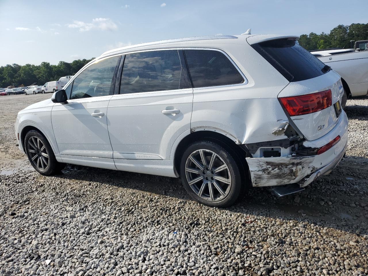 WA1VAAF75JD010217 2018 Audi Q7 Prestige