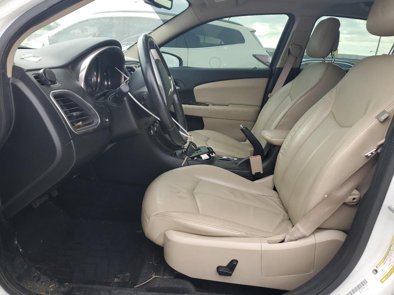 1C3CCBCG3DN755035 2013 Chrysler 200 Limited