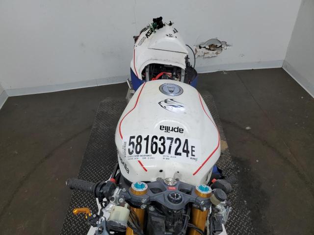 2004 APRILIA RSV R-1000 - ZD4RRU0104S000107