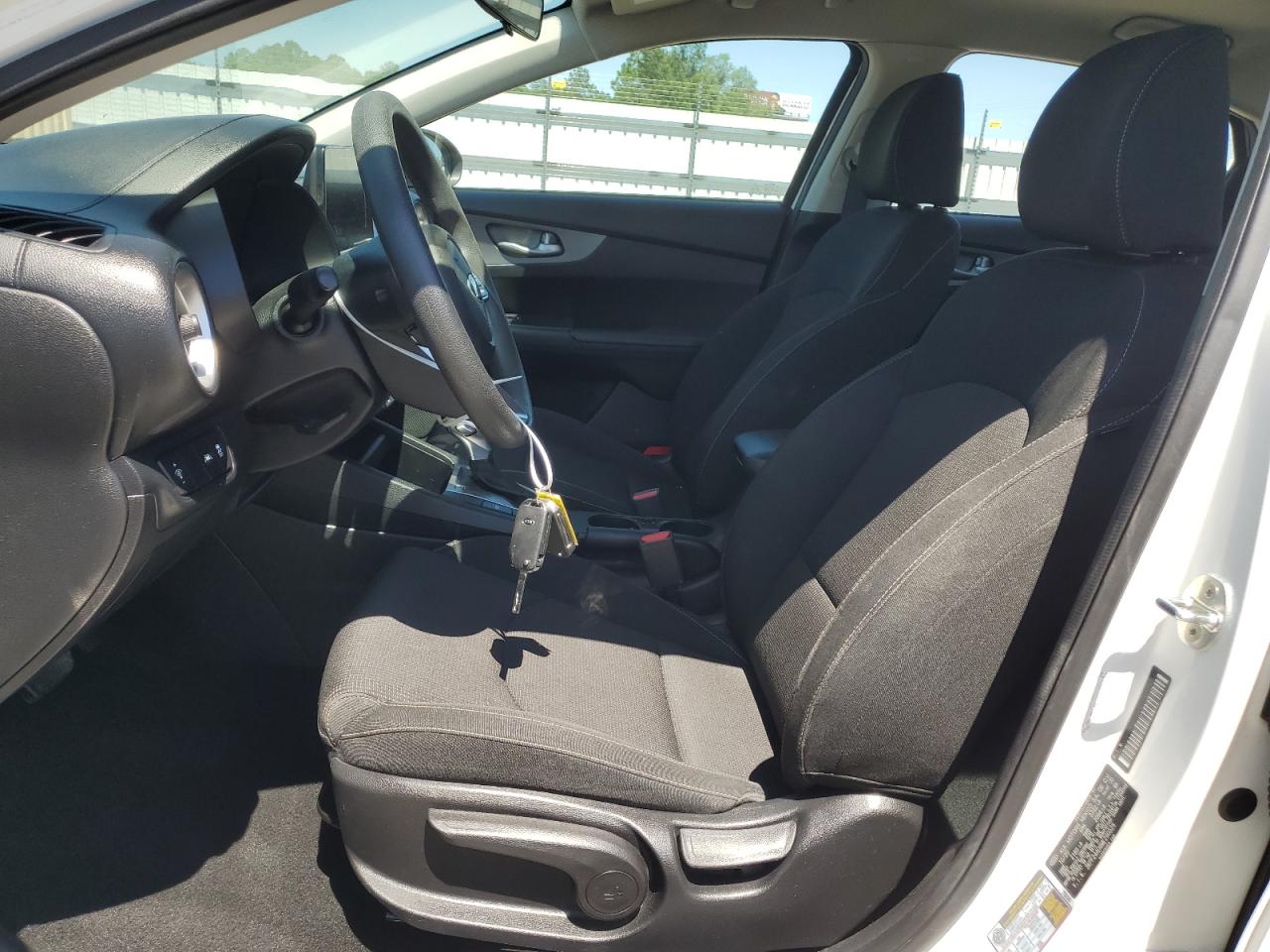 3KPF24AD6ME290528 2021 Kia Forte Fe