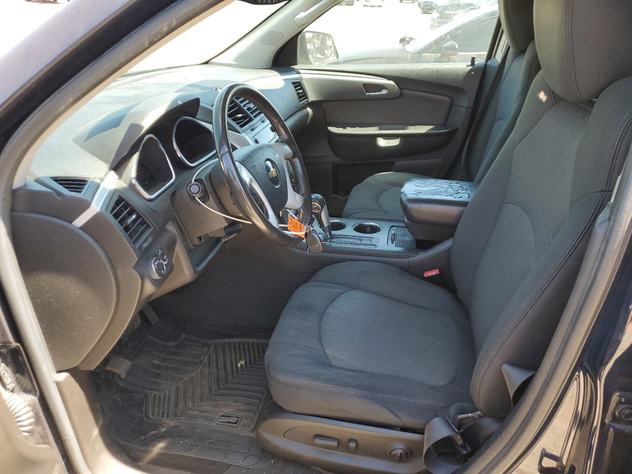 1GNKRGED9BJ280167 2011 Chevrolet Traverse Lt