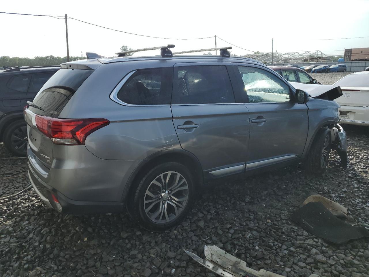 JA4AZ3A33HZ029918 2017 Mitsubishi Outlander Se