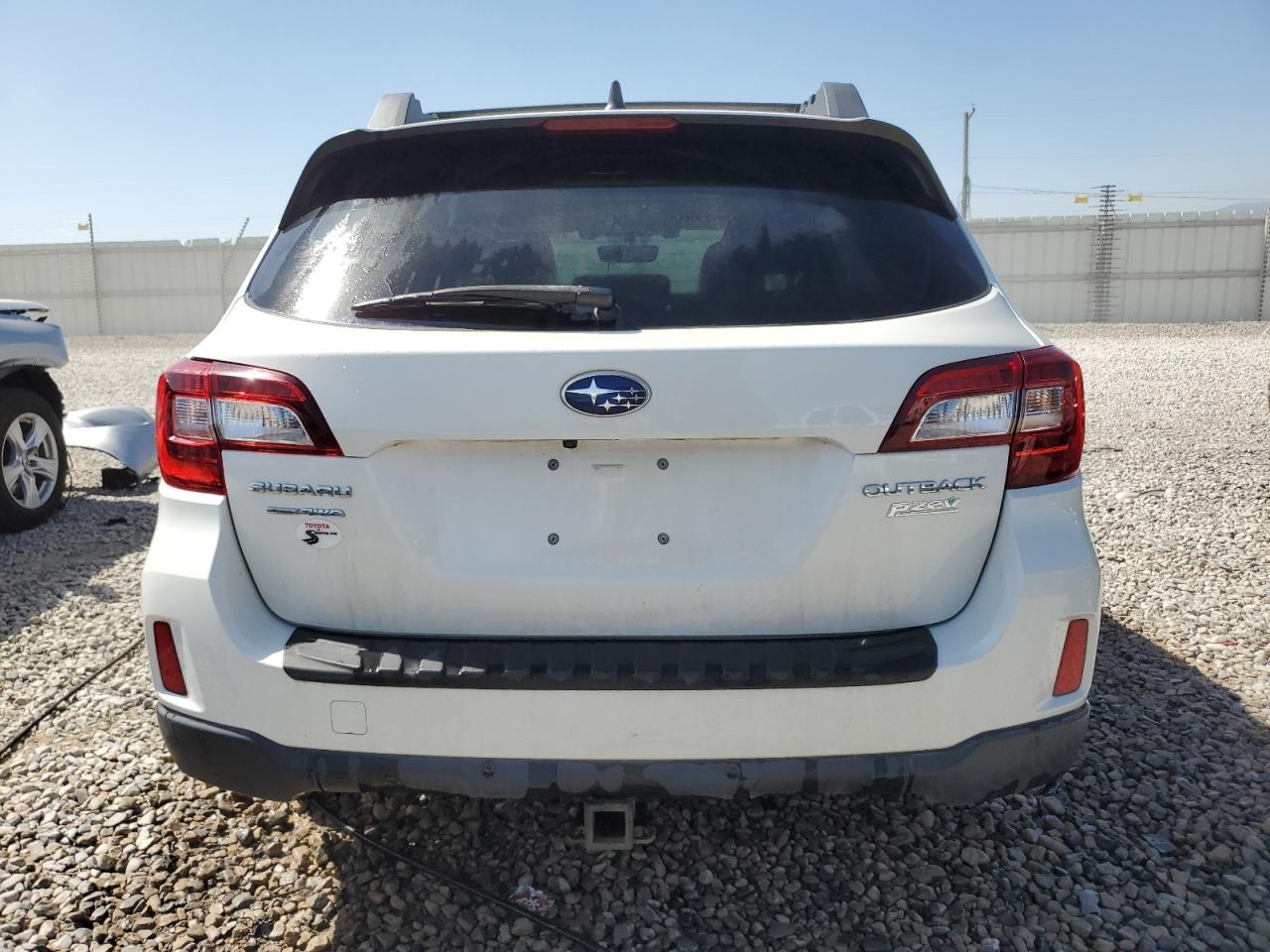 4S4BSANC3H3422104 2017 Subaru Outback 2.5I Limited