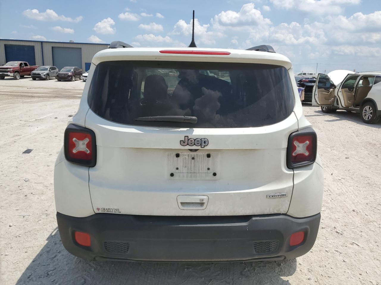 ZACCJABB6JPJ19470 2018 Jeep Renegade Latitude