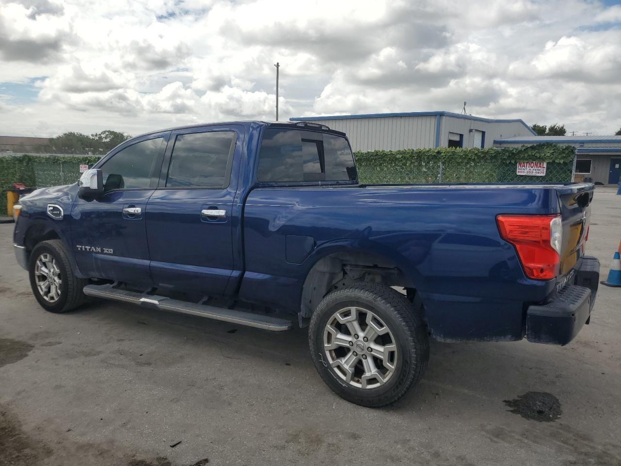 2017 Nissan Titan Xd Sl vin: 1N6BA1F28HN511102