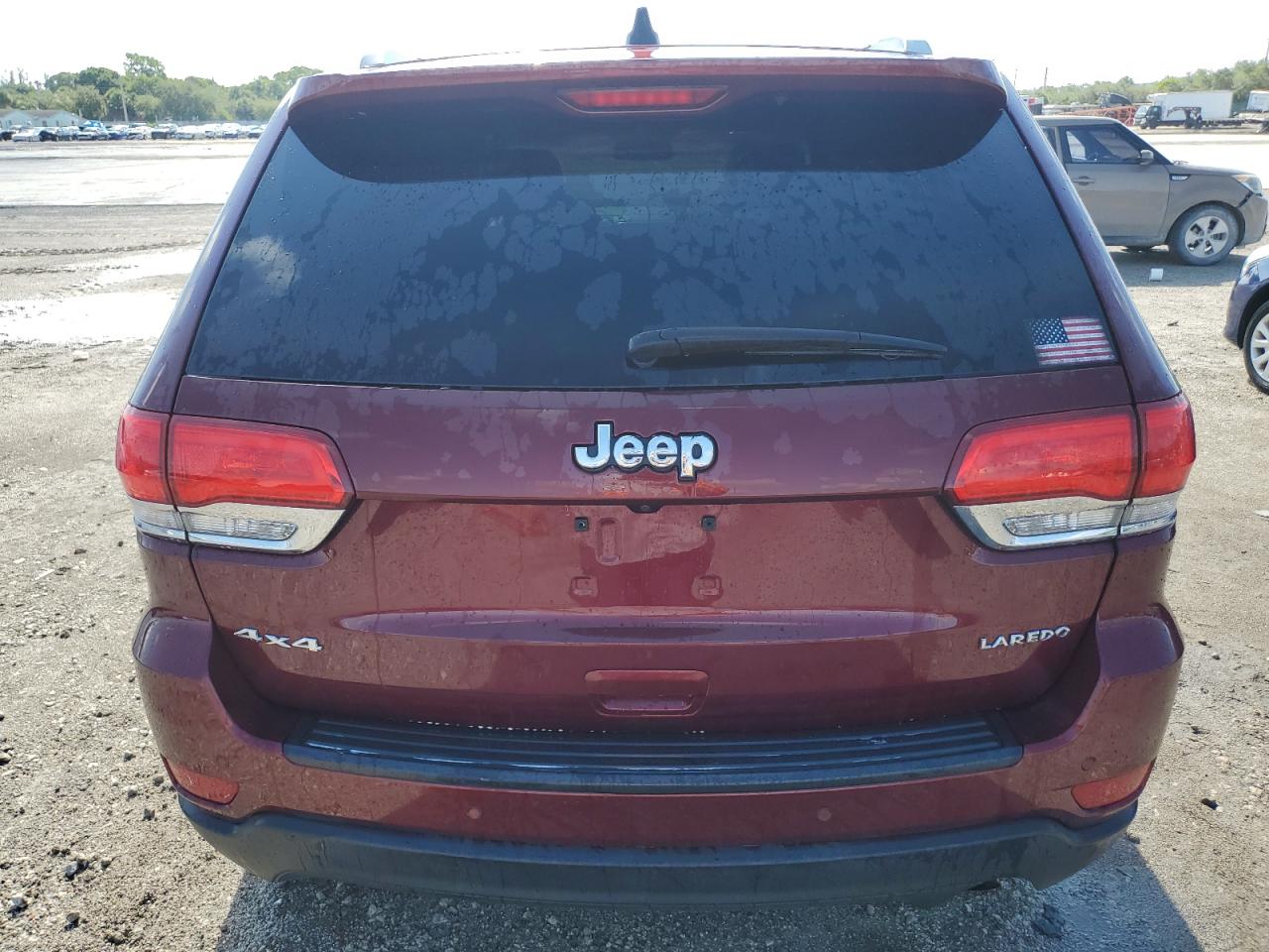 1C4RJFAG7JC351586 2018 Jeep Grand Cherokee Laredo
