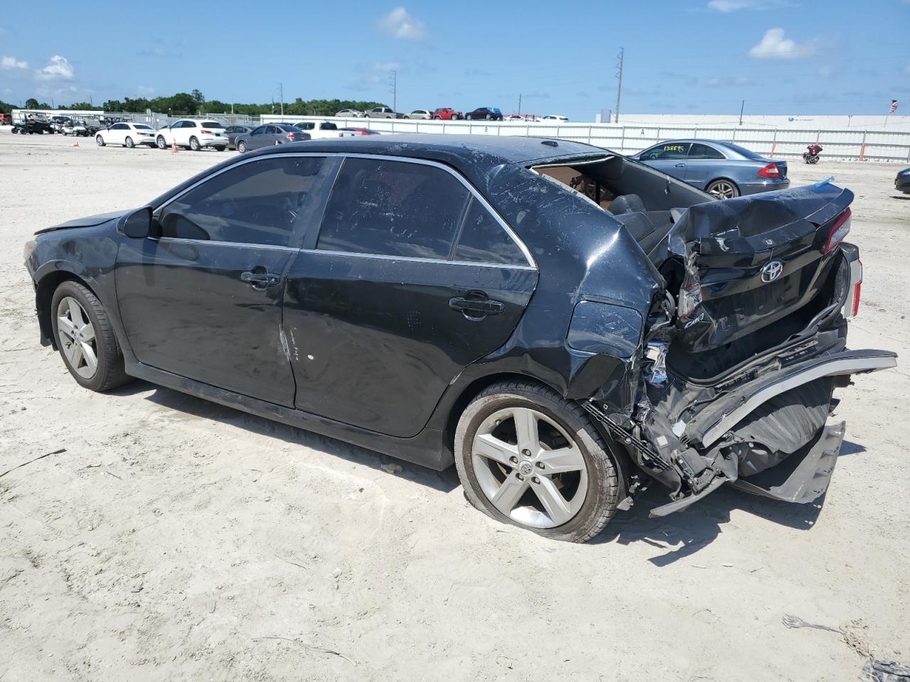 4T1BF1FK4EU785656 2014 Toyota Camry L