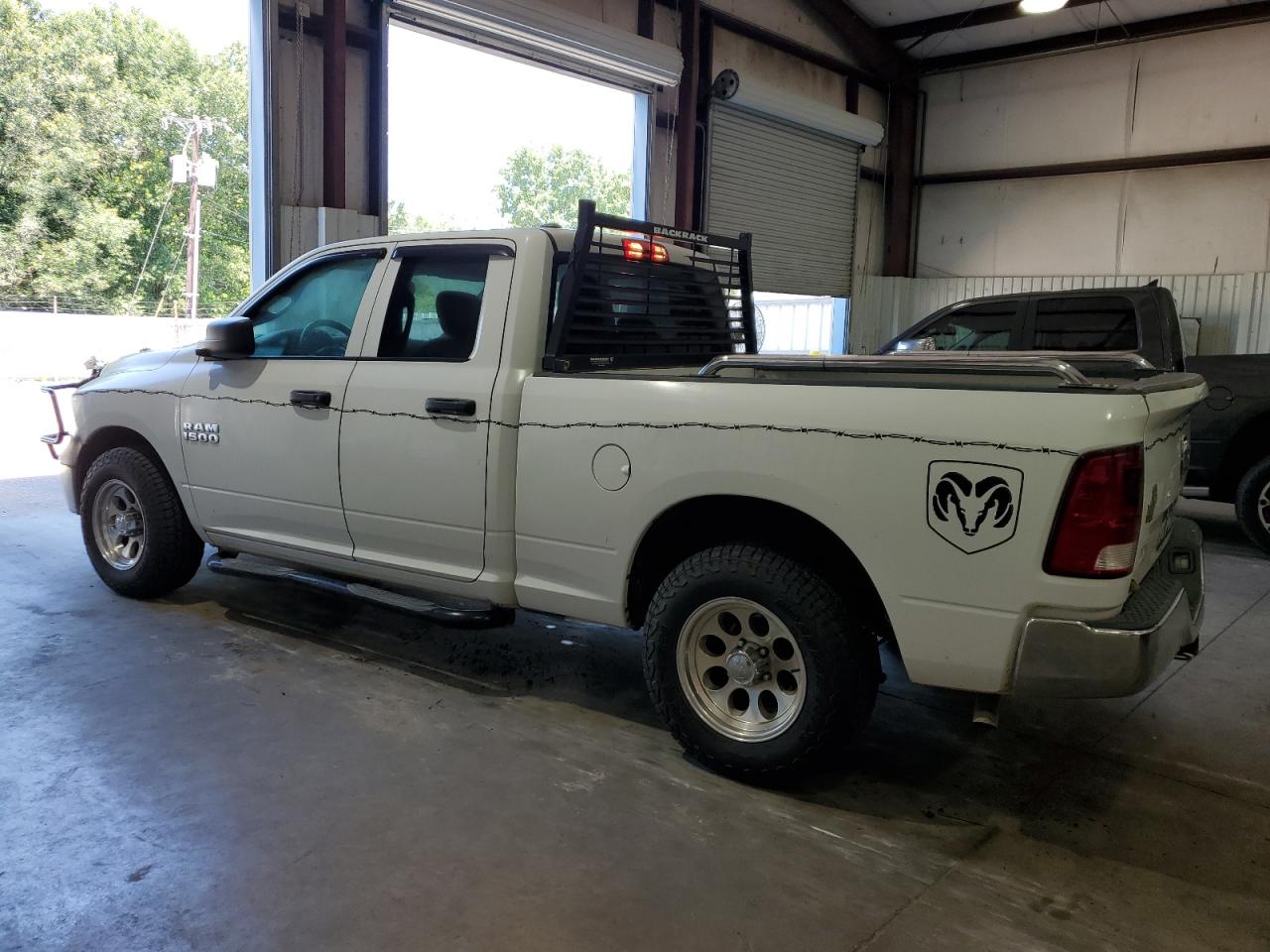 2018 Ram 1500 St vin: 1C6RR6FG7JS210919