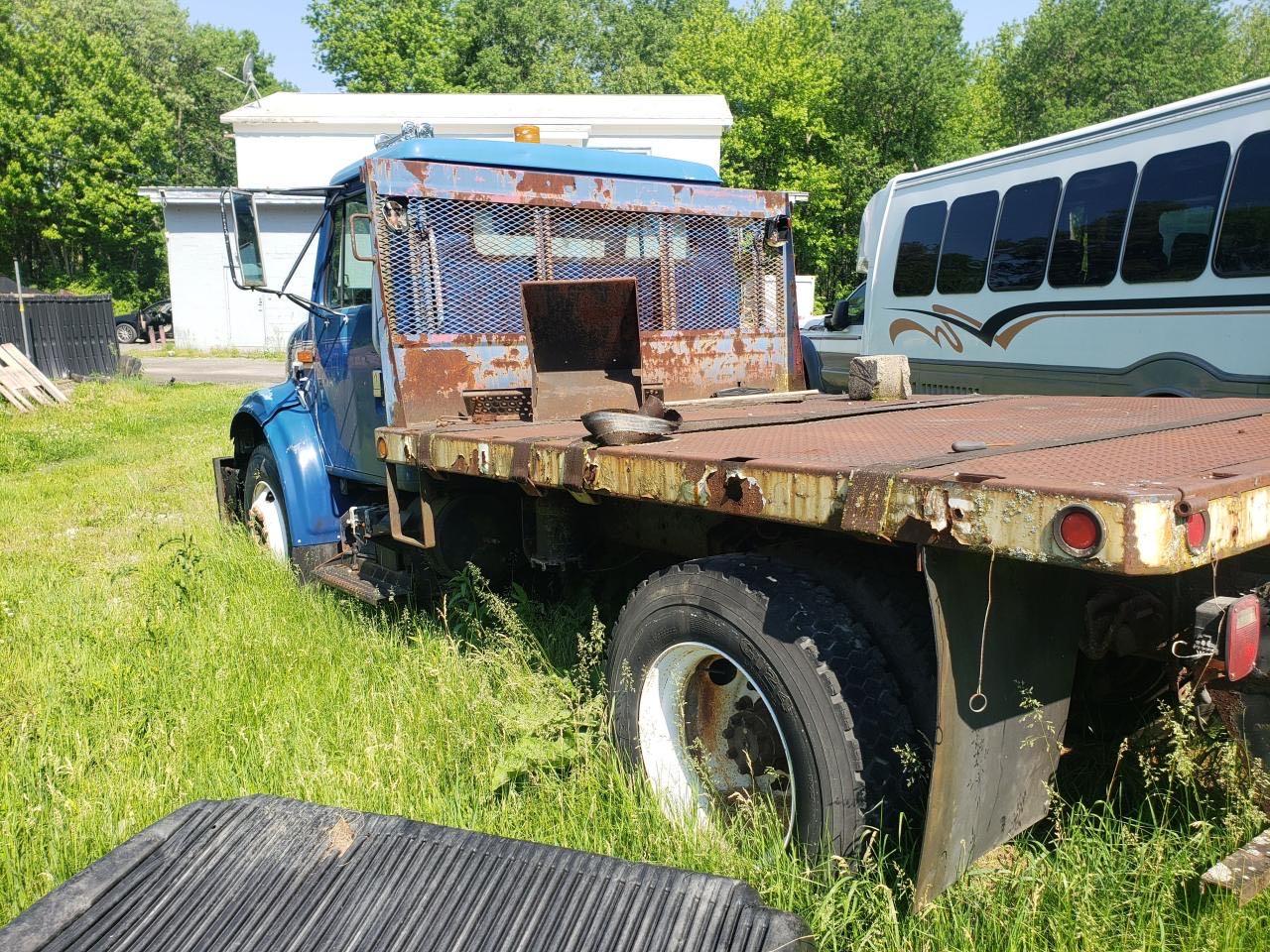 1HTSCAANXXH594420 1999 International 4000 4700